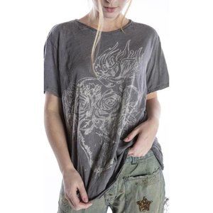 Vintage Magnolia Pearl Distressing Shoulder Heart Of Promise T-Shirt Gray OS